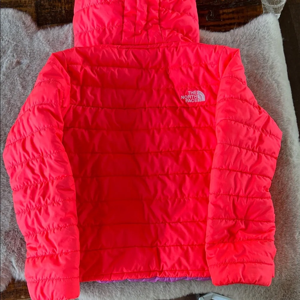 The North Face Girls Bright Pink Hooded Puffer Jacket